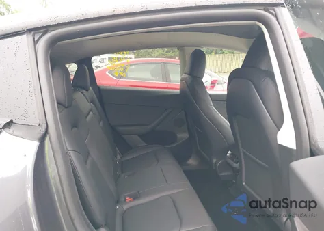 2023 Tesla Model Y Awd/Long Range Dual Motor All-Wheel Drive z USA, uszkodzony, nr VIN 7SAYGDEE5PF895364